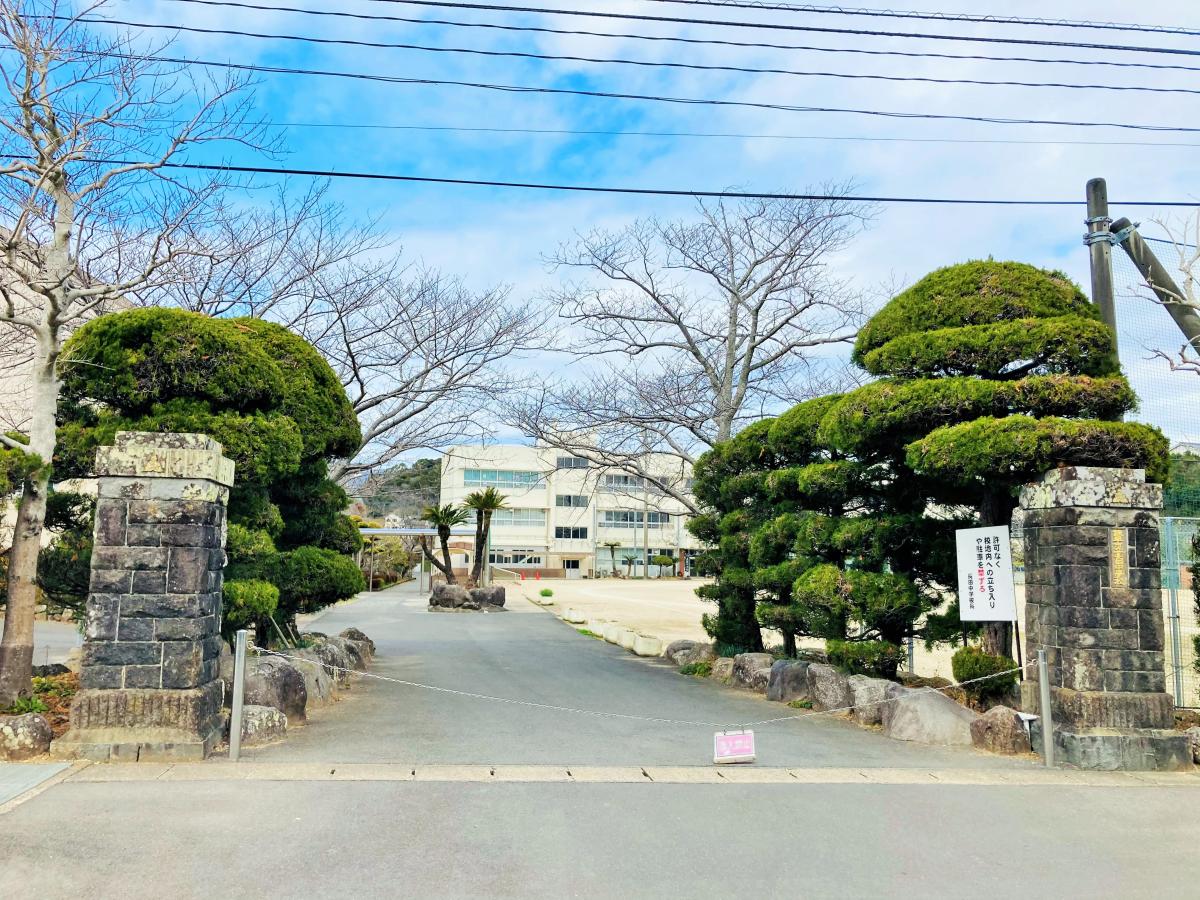 コーポ静 中学校