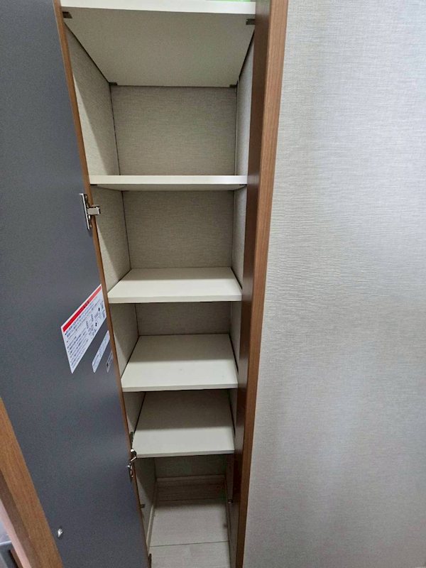 プチメゾン小野E 収納