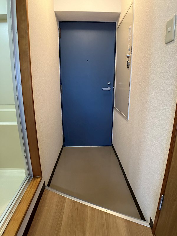 ユートピア若葉 玄関