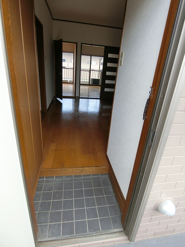 ゴールドツインタワー弐番館  玄関