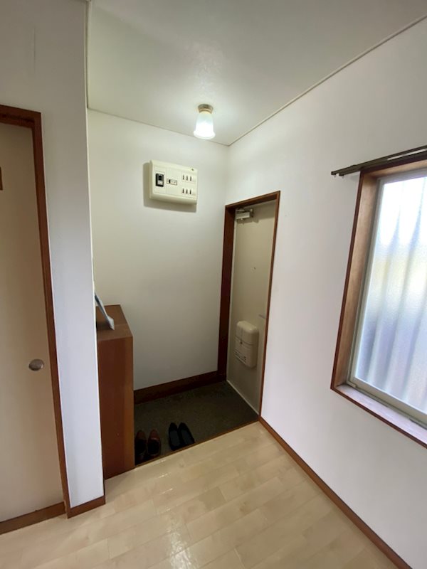 グレージュキャッスル2号棟 玄関