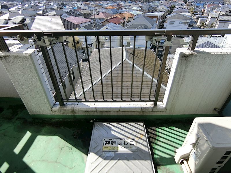 ホワイトパレス万年青 ベランダ