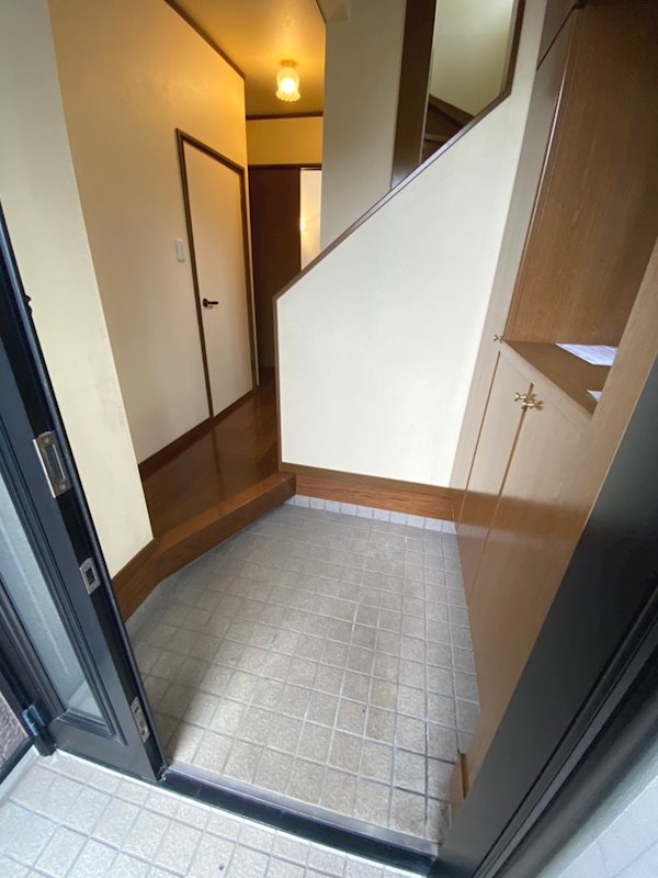 宮下本町3丁目貸家 玄関