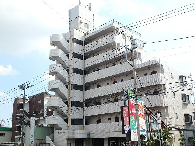 ホワイトパレス万年青 201号室 外観