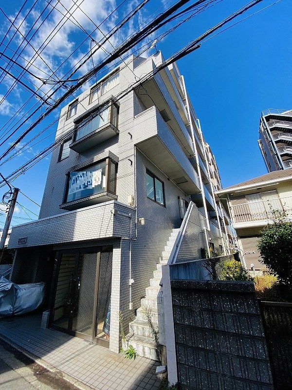 グレース近沢  202号室 外観