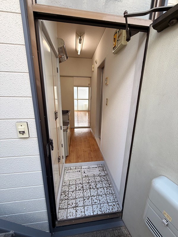 ホワイトハイツ   玄関