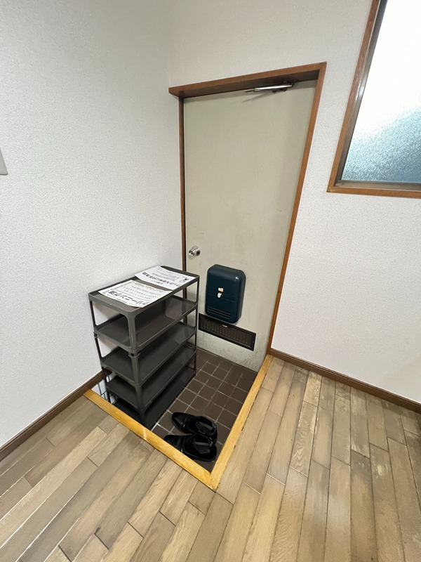 フラワーハイツ 玄関