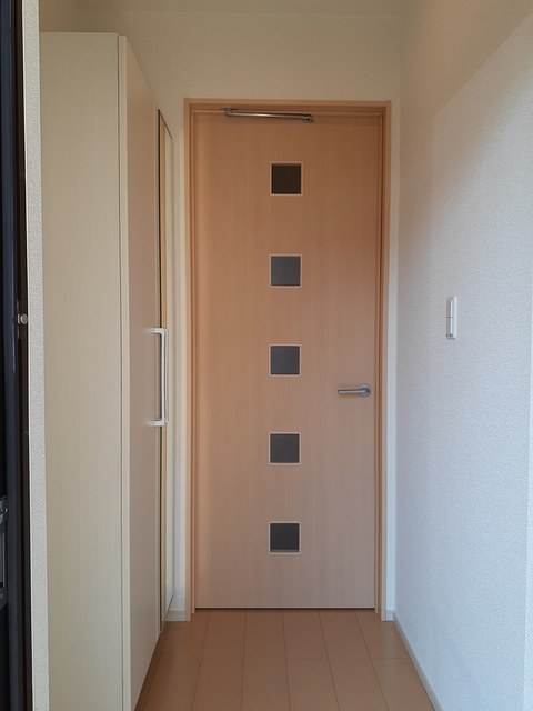 エレルシ 玄関