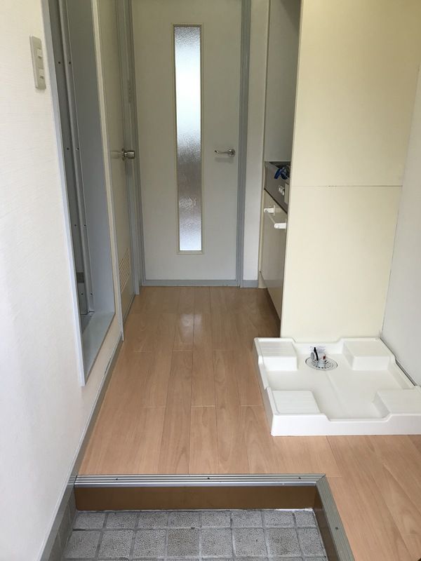 メゾン南大沢 玄関