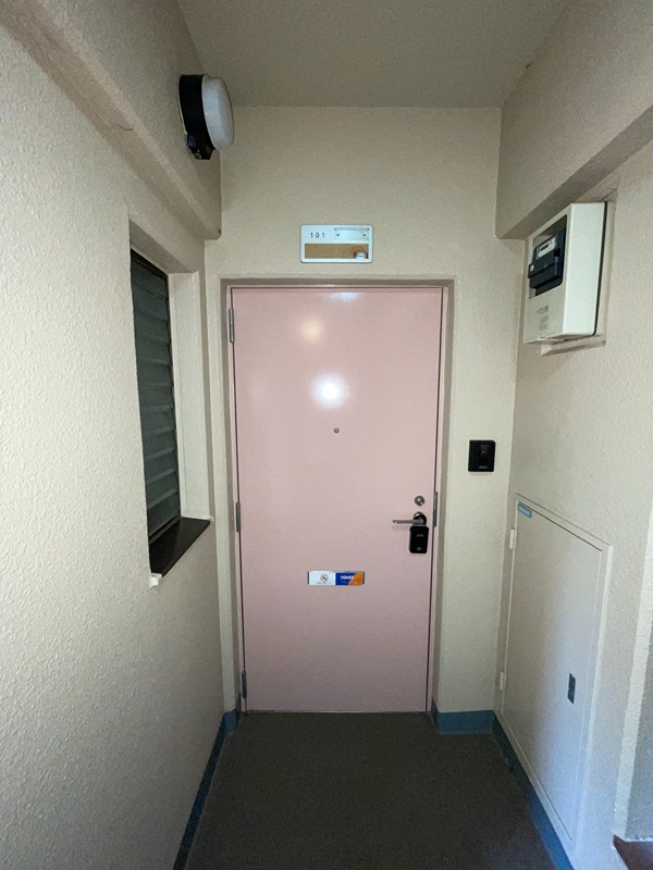 ブランドール南野 玄関