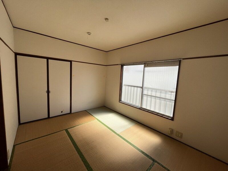 市川ハイツ ベッドルーム