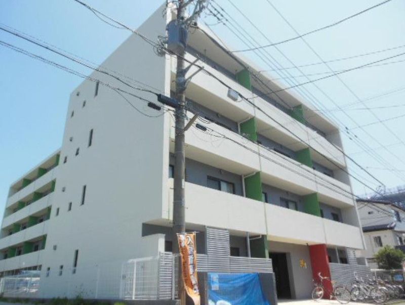 サーティーフォーⅡ 301号室 外観