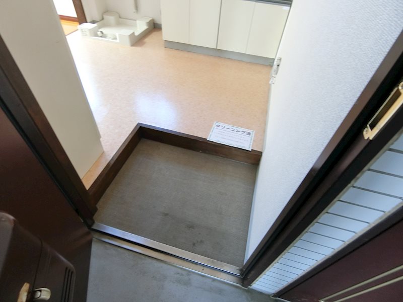 長谷川マンション  玄関