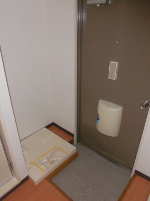 コスモヒロ南台 玄関