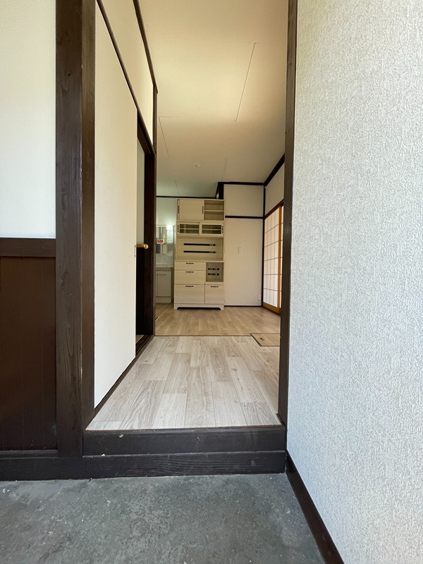 八王子市寺町戸建 玄関