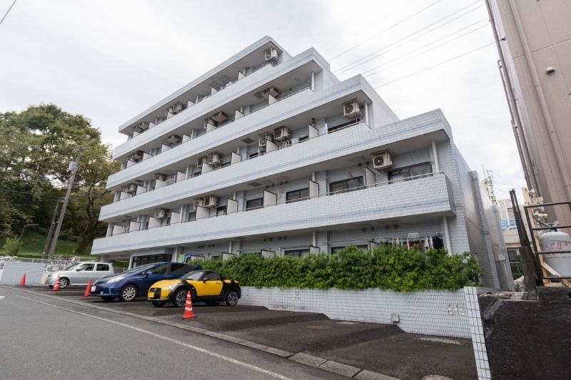 リエス高尾 303号室 外観