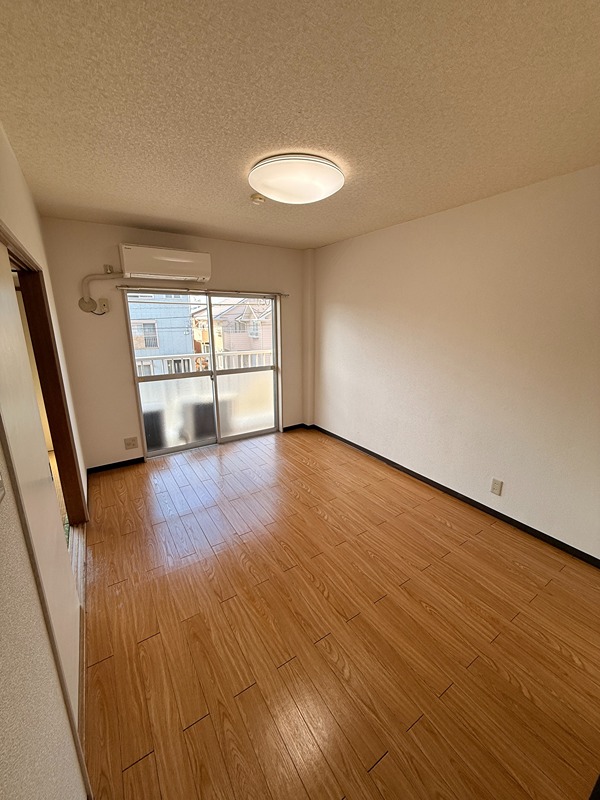 サンハイム橋本 ベッドルーム