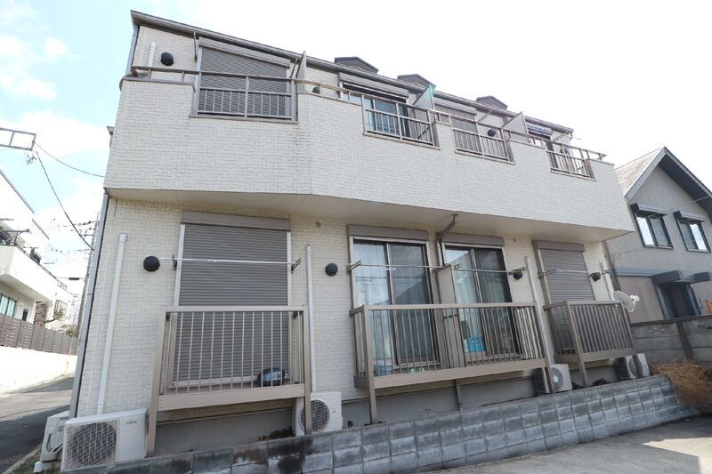 ロバリア古淵 205号室 外観