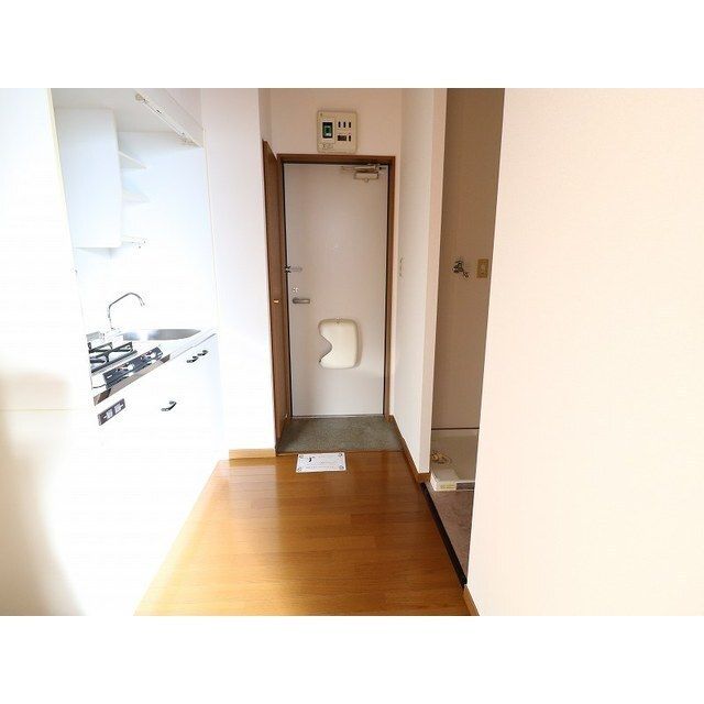 アンプルール ブワ 相模原 玄関