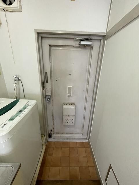 フローラ内田 玄関