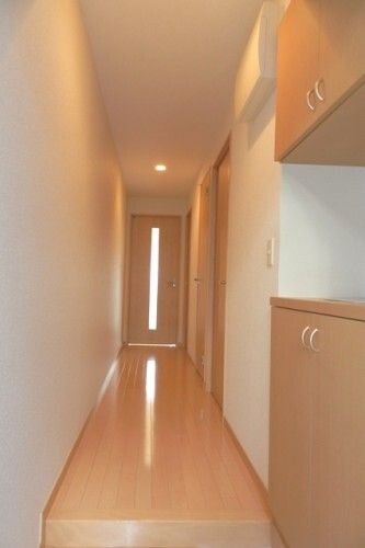 コロッサル六地蔵 玄関