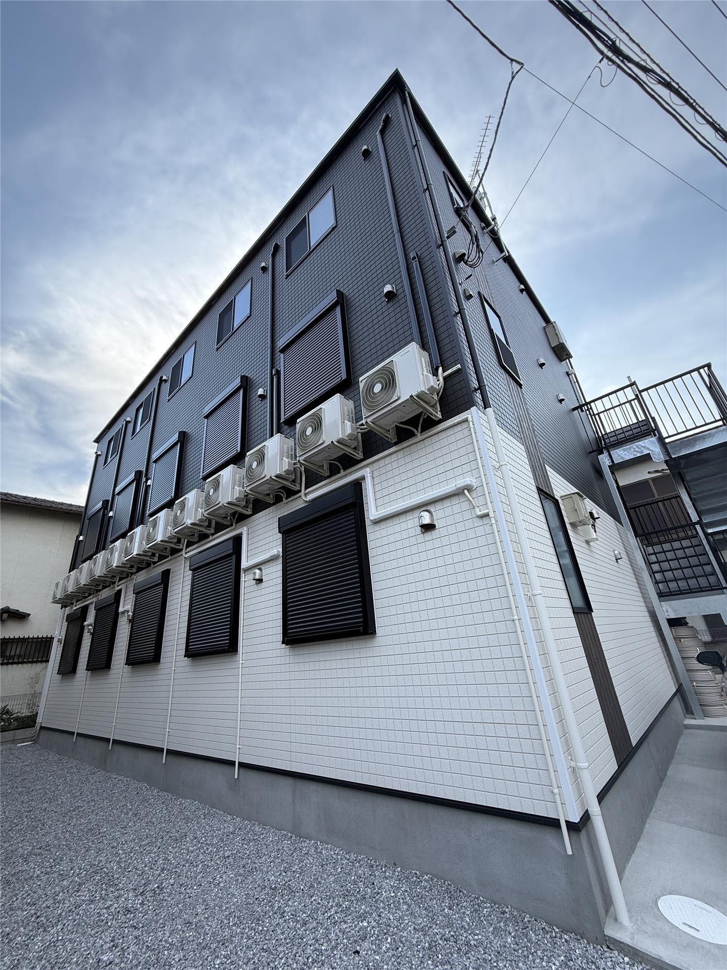 ラトゥール橋本 203号室 外観