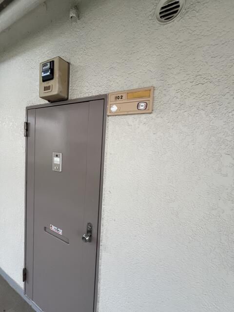 メゾン多摩 玄関