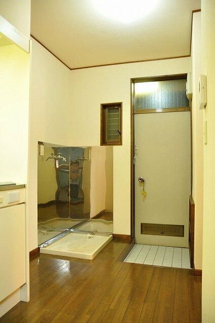コーポミランダ 玄関