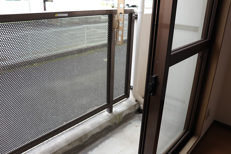 メゾンエスト ベランダ