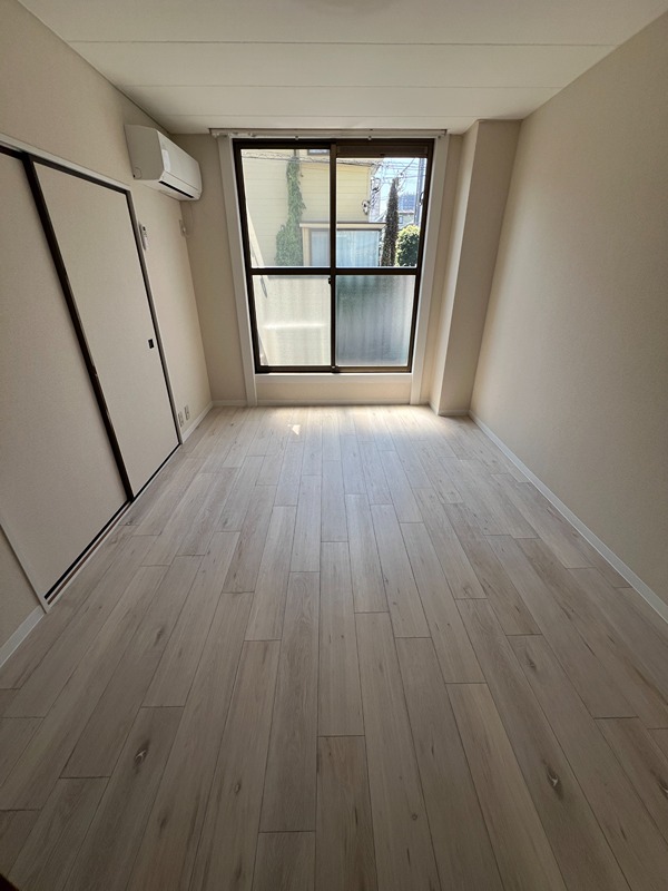 キンガハイツ橋本  ベッドルーム