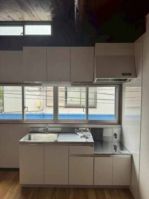 旭町アパート キッチン