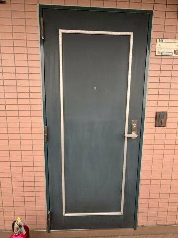 シャルムピエス 玄関