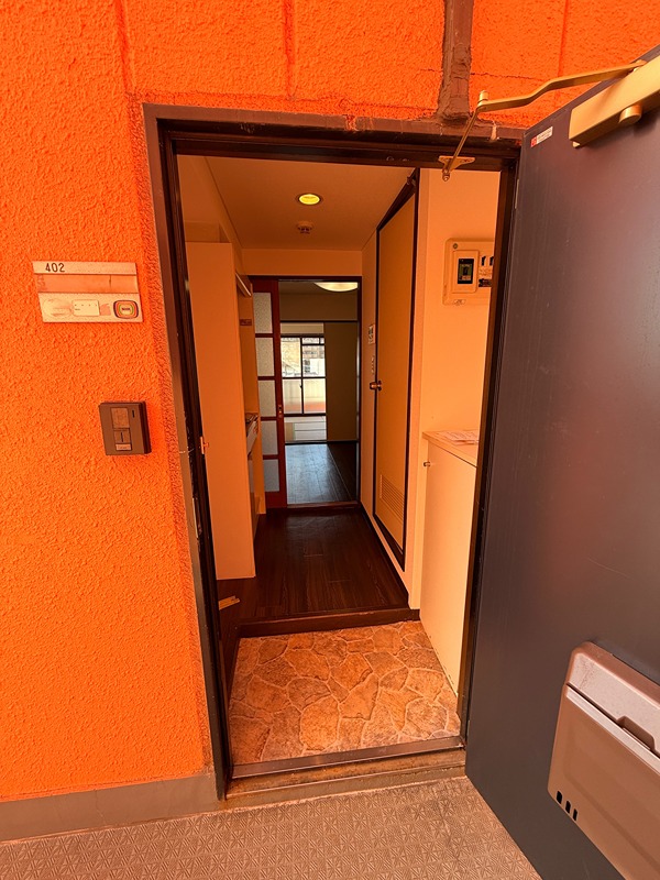 山寺ビル  玄関