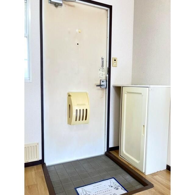 リバーサイド清水 玄関