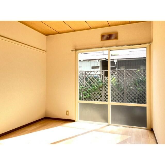 リバーサイド清水 ベッドルーム