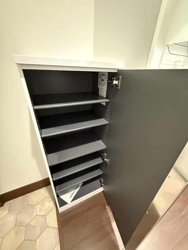 アバーロ橋本 玄関