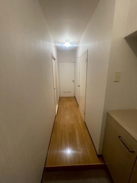 インサイドビル 玄関