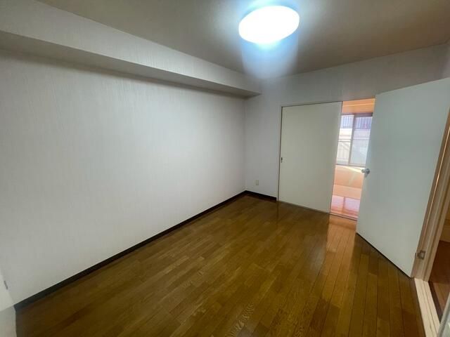 インサイドビル ベッドルーム