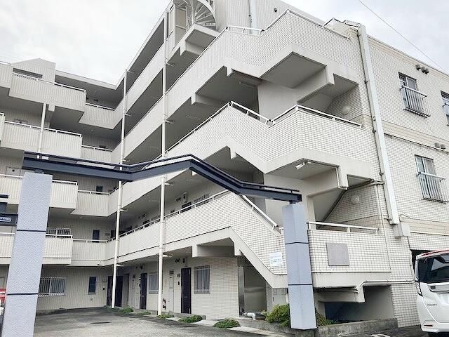 ヴィラ上溝南 301号室 外観