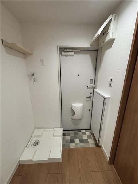 リブラ北里 玄関