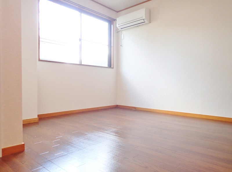 遠山マンション  ベッドルーム