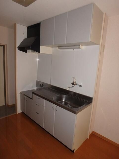 オリーブ キッチン