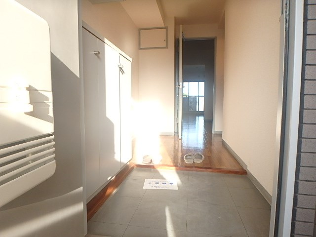 エルムコート 玄関