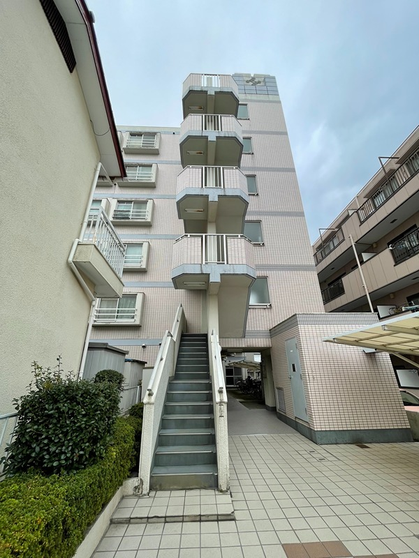 リバティハイツ南橋本 503号室 外観