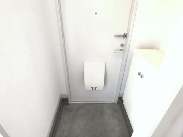 アンバービレッジＳ 玄関