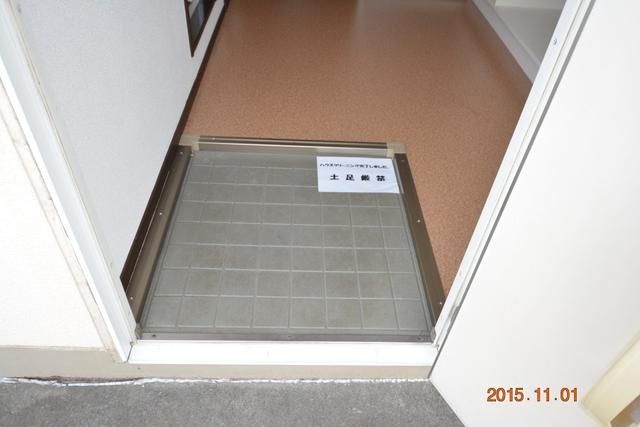 幸栄ハイツ 玄関