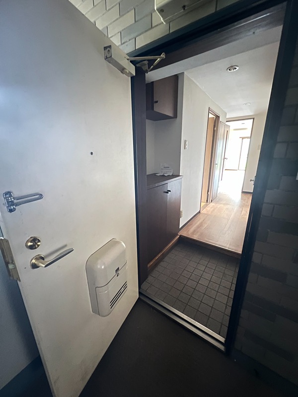 ドルフソニアドーロ   玄関