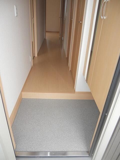 グランドソレーユ 玄関