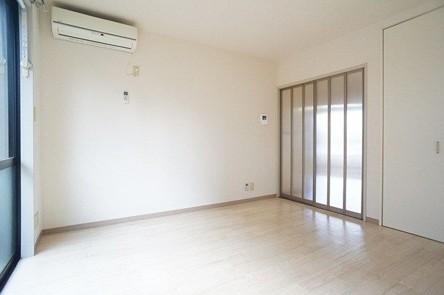 シャルマン　B  ベッドルーム