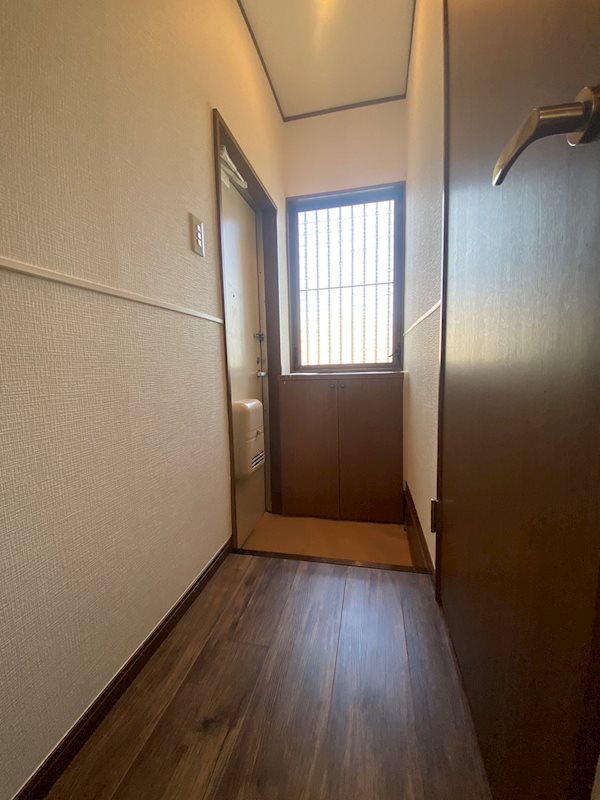 ドミール二本松 玄関